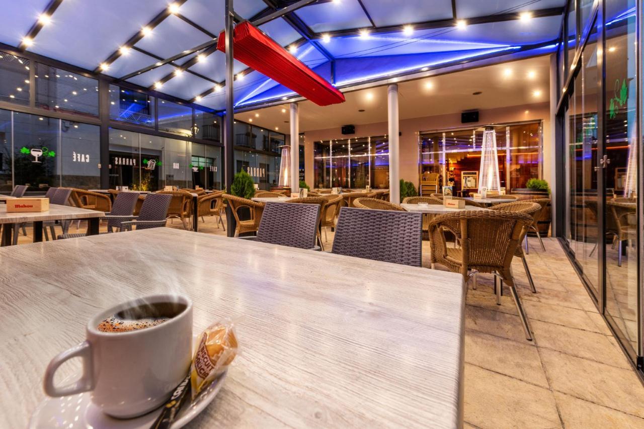 Hotel Parras 이르네디요 외부 사진